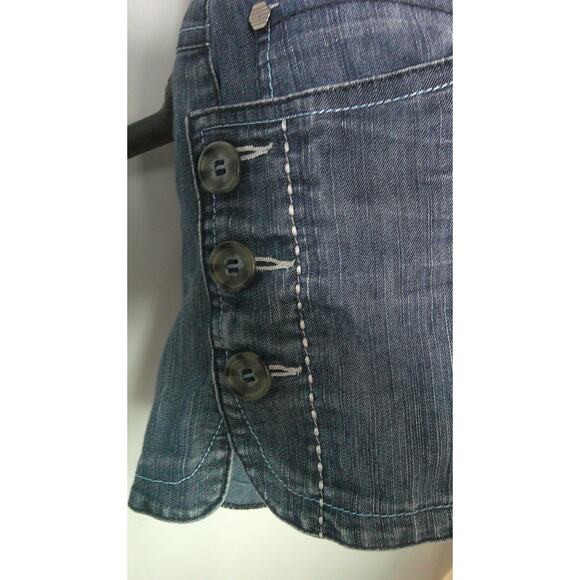 Tyte Jean Shorts - Juniors Size 9 - Button Detail - Picture 4 of 7
